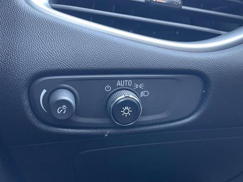 Used 2023 Chevrolet Malibu LS FWD image 25