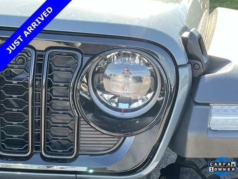 Used 2025 Jeep Wrangler Unlimited Sport AWD/4WD image 8