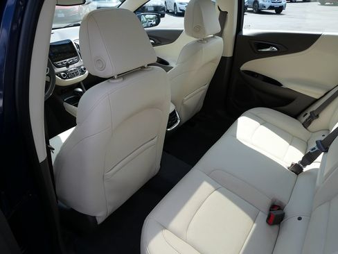 Used 2022 Chevrolet Malibu Premier FWD image 23