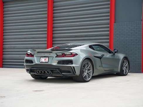 Used 2023 Chevrolet Corvette Z06 RWD image 14