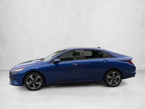 Certified 2023 Hyundai Elantra SEL w/ Convenience Package image 9