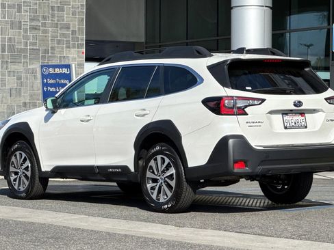 Certified 2025 Subaru Outback Premium image 6