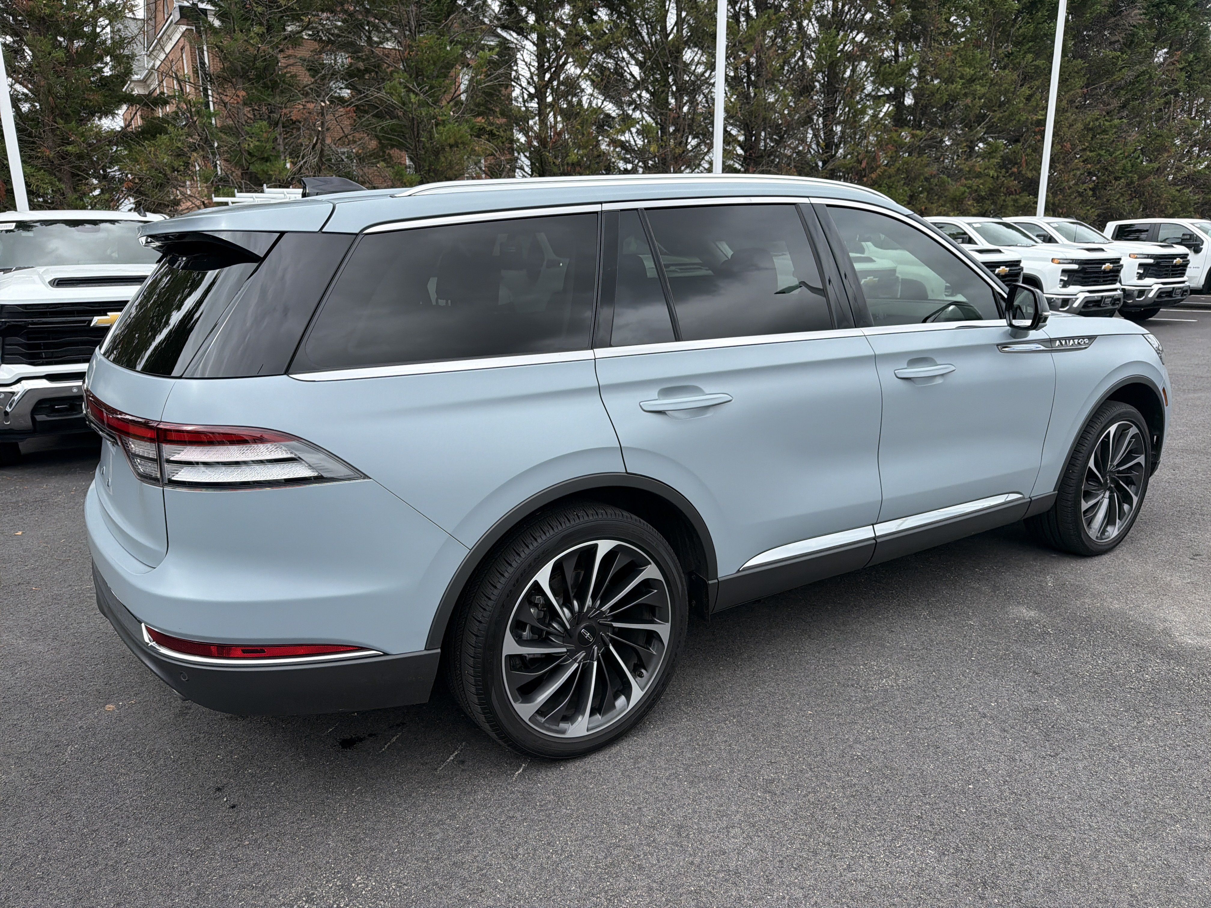 Used 2025 Lincoln Aviator Reserve w/ Equipment Group 201A AWD/4WD image 10