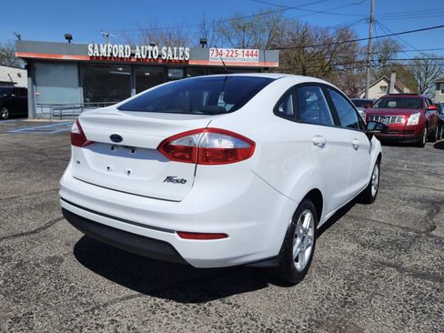 Used 2019 Ford Fiesta SE image 6