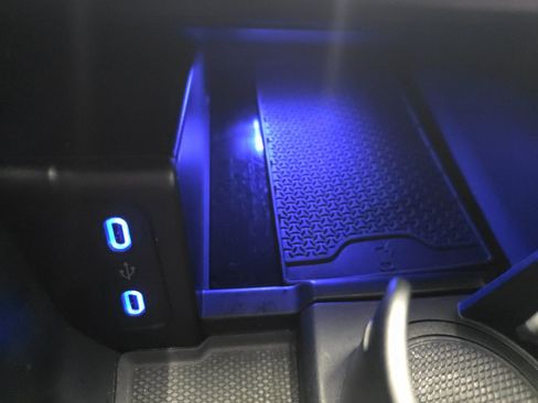 Used 2022 Mercedes-Benz EQS AMG 4MATIC w/ Exclusive Trim Package image 31