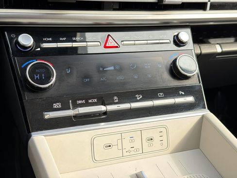 Used 2024 Hyundai Santa Fe SEL image 29