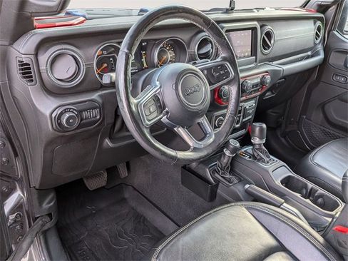 Used 2019 Jeep Wrangler Unlimited Sahara w/ Cold Weather Group image 9