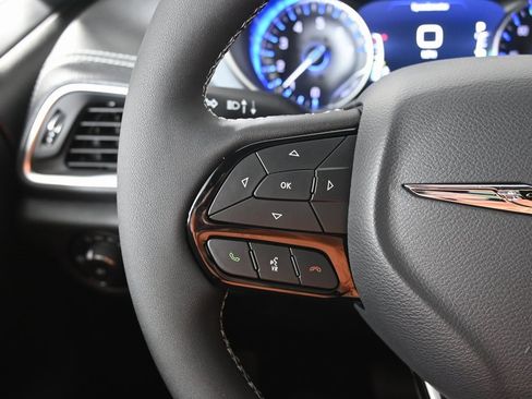 New 2026 Chrysler Pacifica Limited image 39