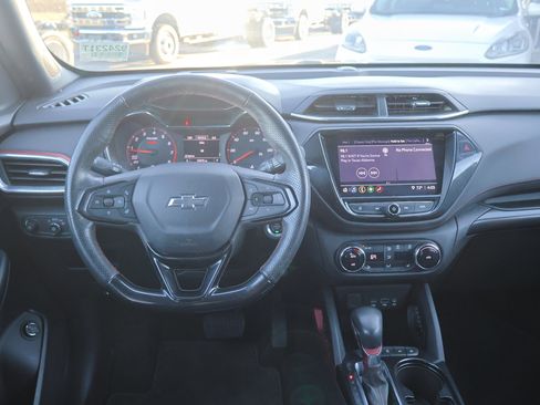 Used 2022 Chevrolet TrailBlazer RS w/ Sun and Liftgate Package image 39