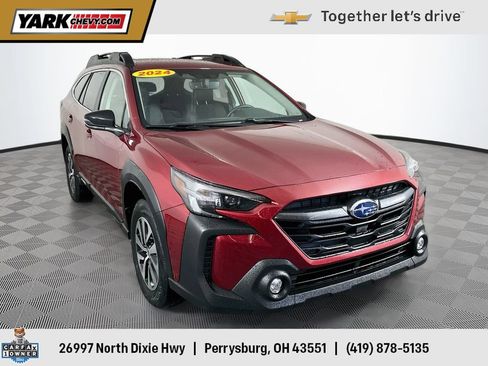 Used 2024 Subaru Outback Premium AWD/4WD image 1