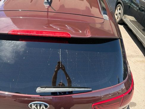 Used 2019 Kia Sorento S FWD image 8
