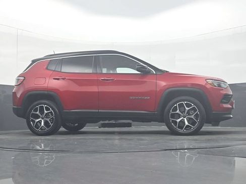 Used 2025 Jeep Compass Limited AWD/4WD image 34