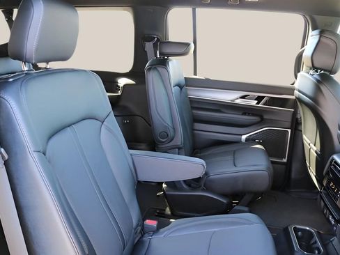 New 2026 Jeep Grand Wagoneer L Limited AWD/4WD image 18