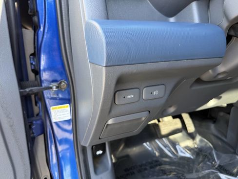 Used 2004 Honda Element EX image 10