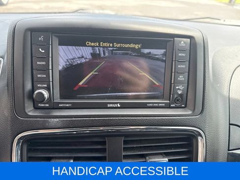 Used 2017 Dodge Grand Caravan SXT FWD image 19