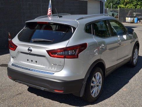 Used 2022 Nissan Rogue Sport SV w/ Technology Package AWD/4WD image 8
