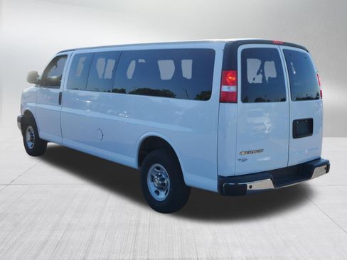 Used 2024 Chevrolet Express 3500 LT w/ LT Preferred Equipment Group RWD image 5