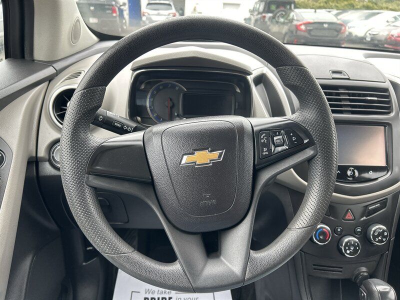 Used 2015 Chevrolet Trax LS w/ LPO, Protection Package AWD/4WD image 13