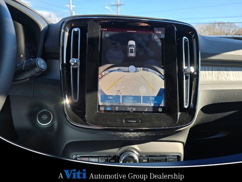 Used 2025 Volvo XC40 B5 Core w/ Protection Package Premier image 15