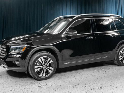 Certified 2025 Mercedes-Benz GLB 250 image 1