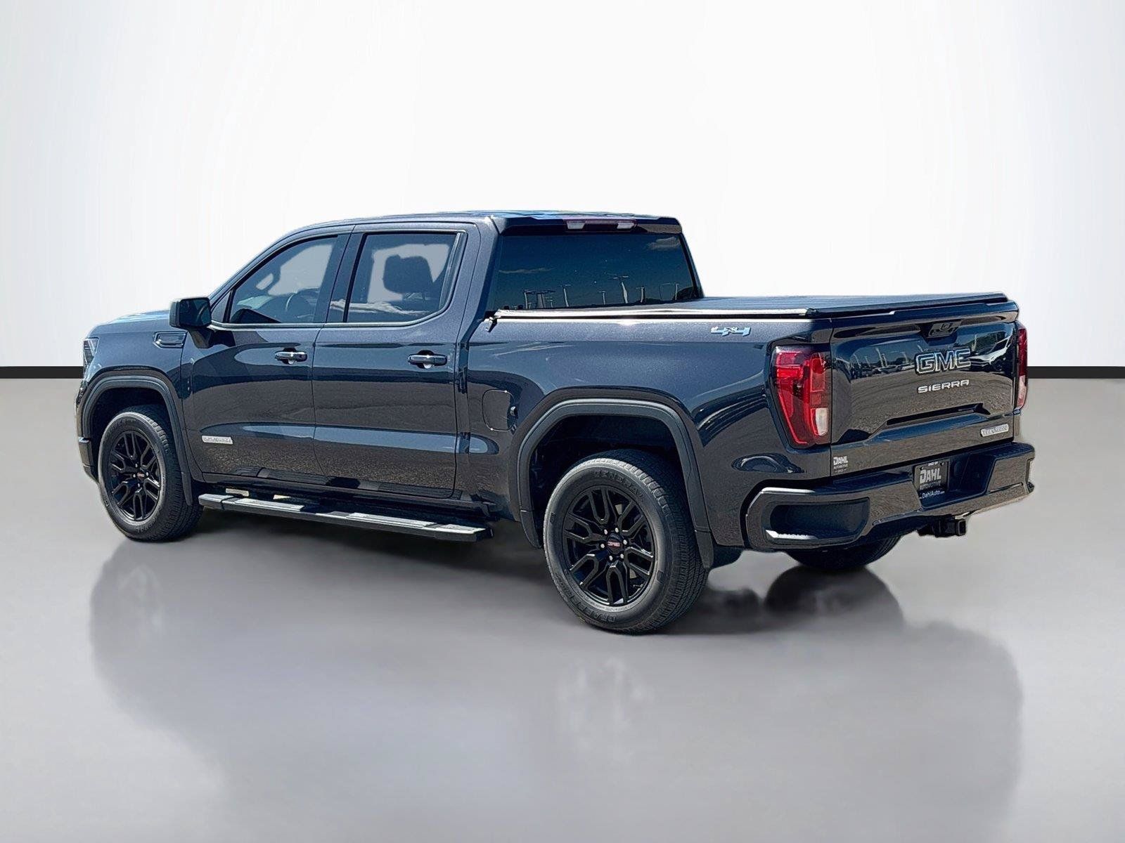 Used 2024 GMC Sierra 1500 Elevation AWD/4WD image 10