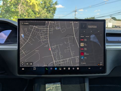 Used 2022 Tesla Model X Plaid AWD/4WD image 29