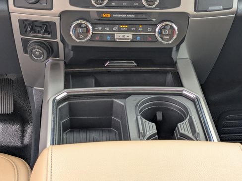 Used 2022 Ford F350 Lariat image 19