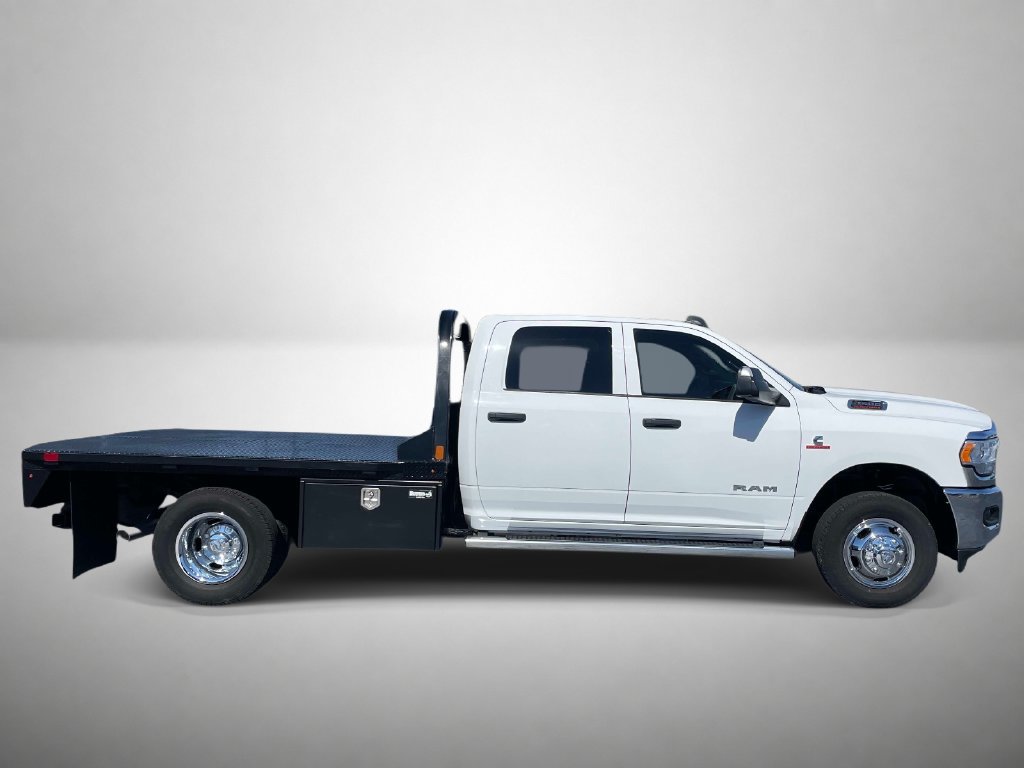 Used 2022 RAM 3500 Tradesman w/ Chrome Appearance Group AWD/4WD image 2