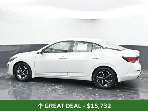 Used 2024 Nissan Sentra SV w/ Trunk Package image 8