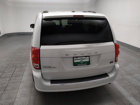 Used 2016 Dodge Grand Caravan SXT FWD image 6