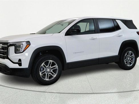 Used 2026 GMC Terrain Elevation w/ Technology Package II FWD image 2
