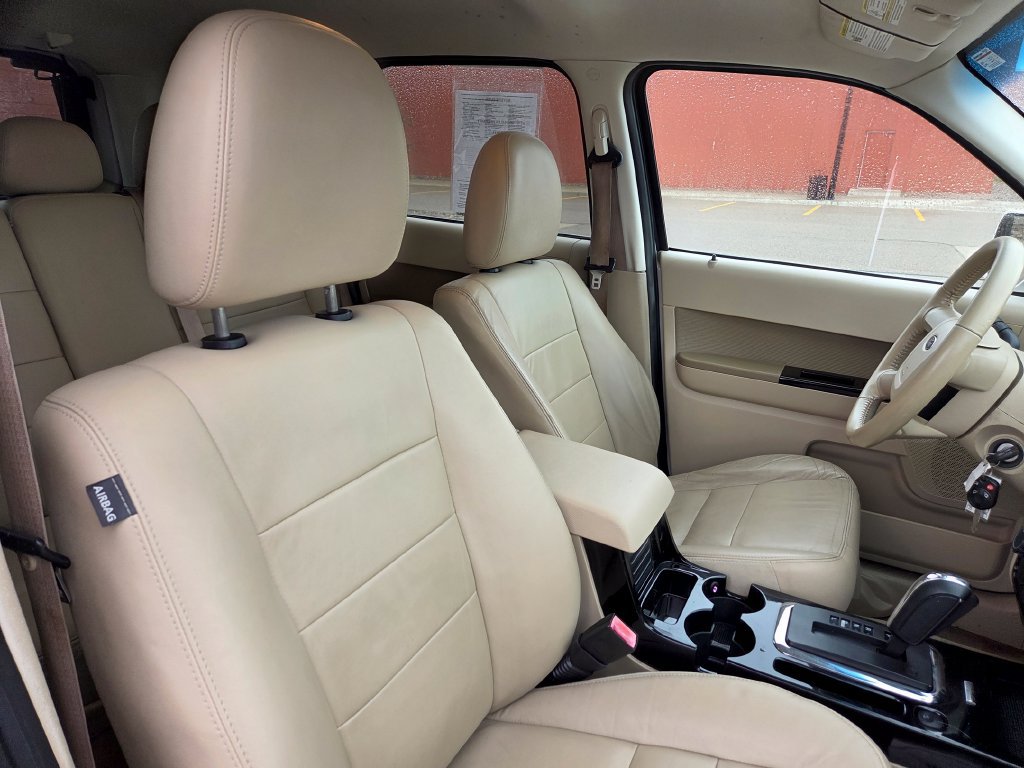 Used 2010 Ford Escape Limited AWD/4WD image 27
