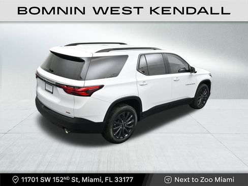 Used 2023 Chevrolet Traverse RS image 16