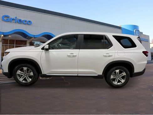 New 2025 Honda Pilot EX-L image 2