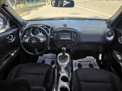 Used 2013 Nissan Juke S FWD image 25