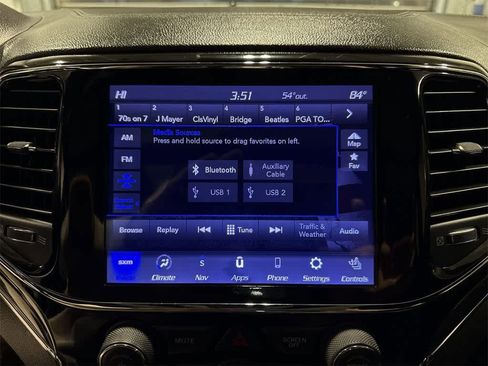 Used 2019 Jeep Grand Cherokee Overland image 21