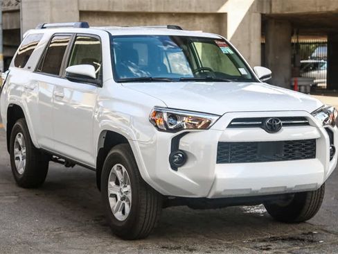 Used 2022 Toyota 4Runner SR5 image 3