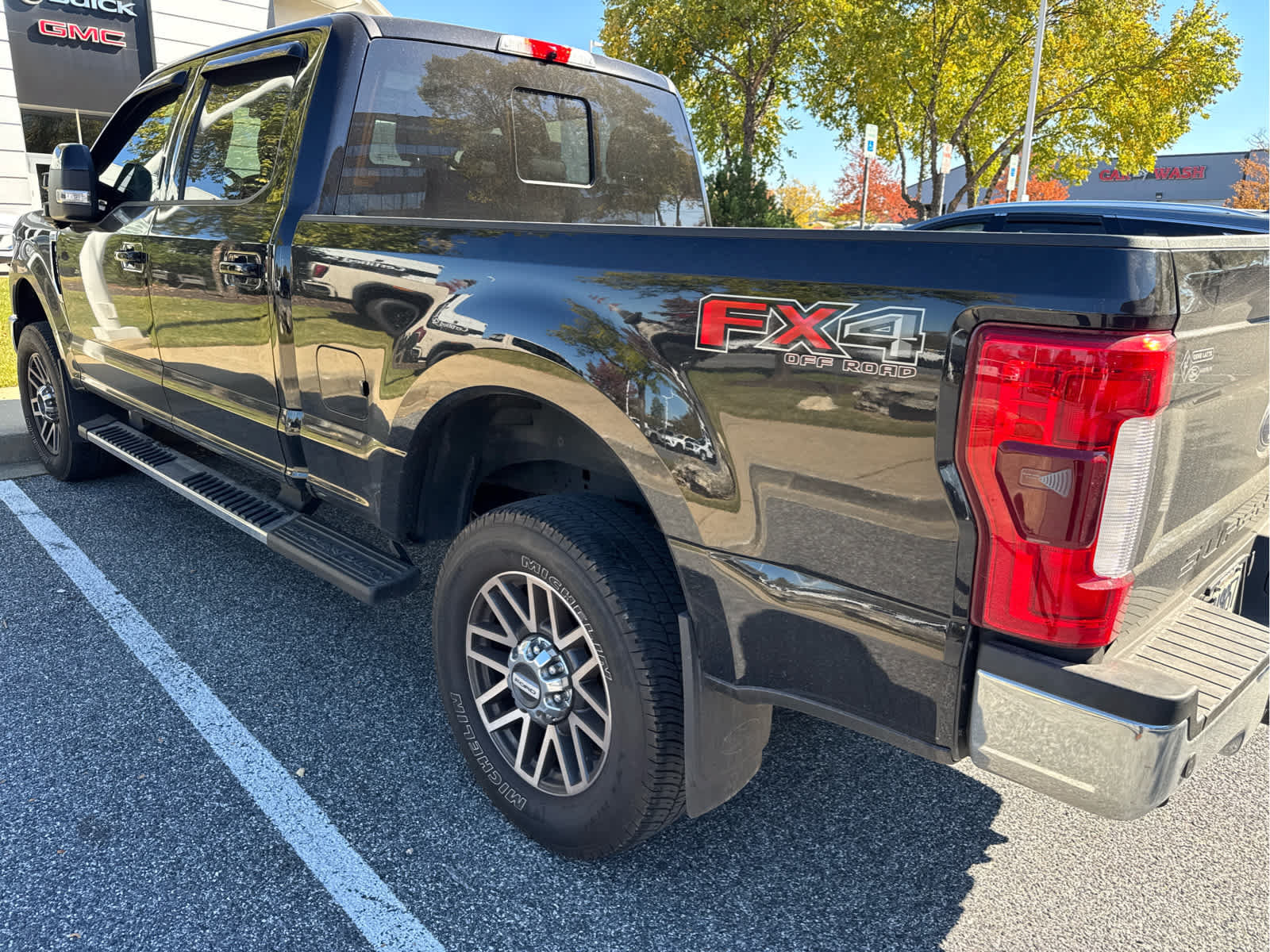 Used 2017 Ford F250 Lariat w/ Lariat Ultimate Package AWD/4WD image 4