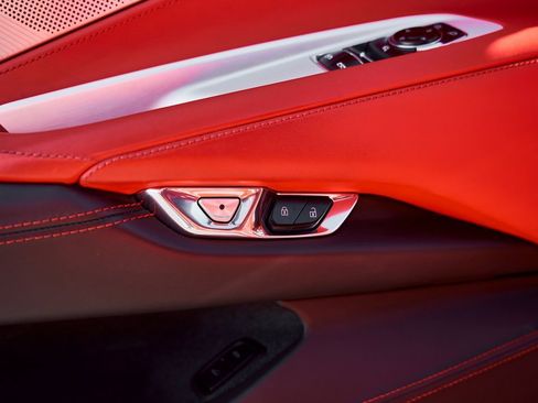 Used 2020 Chevrolet Corvette Stingray Premium Cpe w/ 3LT Preferred Equipment Group image 33