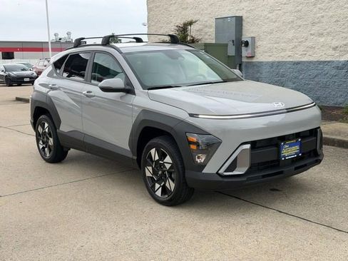 Used 2024 Hyundai Kona SEL AWD/4WD image 1