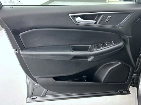 Used 2024 Ford Edge SE w/ Black Appearance Package AWD/4WD image 9