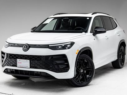 Used 2025 Volkswagen Tiguan SE R-Line