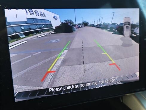 Certified 2022 Ford Explorer XLT w/ Equipment Group 202A image 4