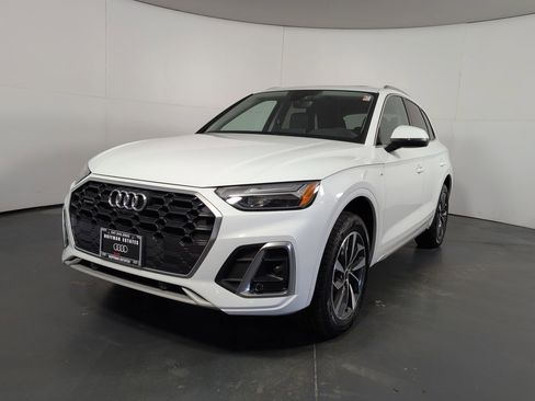 Certified 2025 Audi Q5 2.0T Premium Plus w/ Premium Plus Package image 25