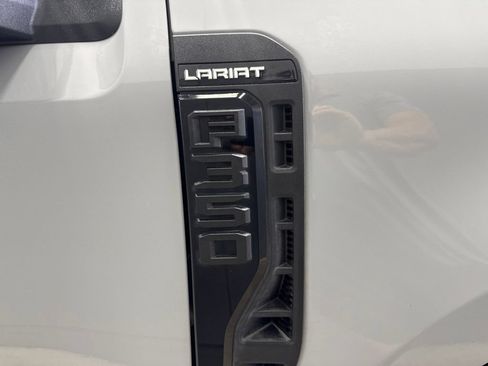 Used 2025 Ford F350 Lariat w/ Lariat Ultimate Package AWD/4WD image 16