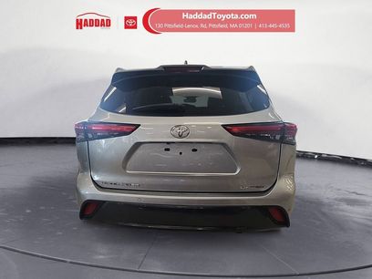 Used 2021 Toyota Highlander Limited
