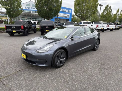 Used 2019 Tesla Model 3 Standard Range Plus RWD image 4