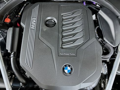 Used 2023 BMW 540i 540i w/ M Sport Package image 13