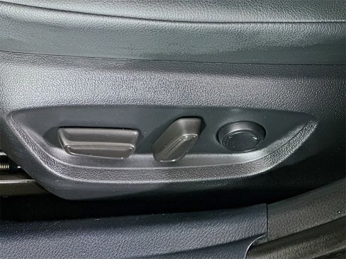 Used 2024 Toyota Camry SE image 20