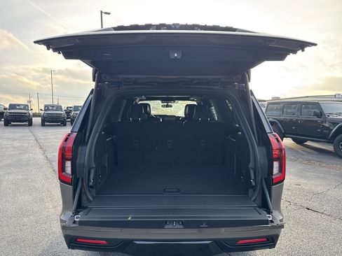 New 2026 Ford Expedition Max Platinum w/ Stealth Appearance Package image 18